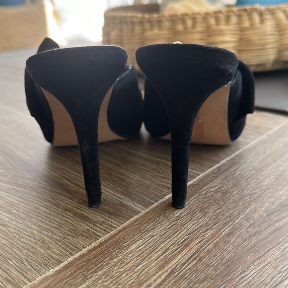 Vince Camuto- Black Heels- size 7.5 - Picture 5 of 7